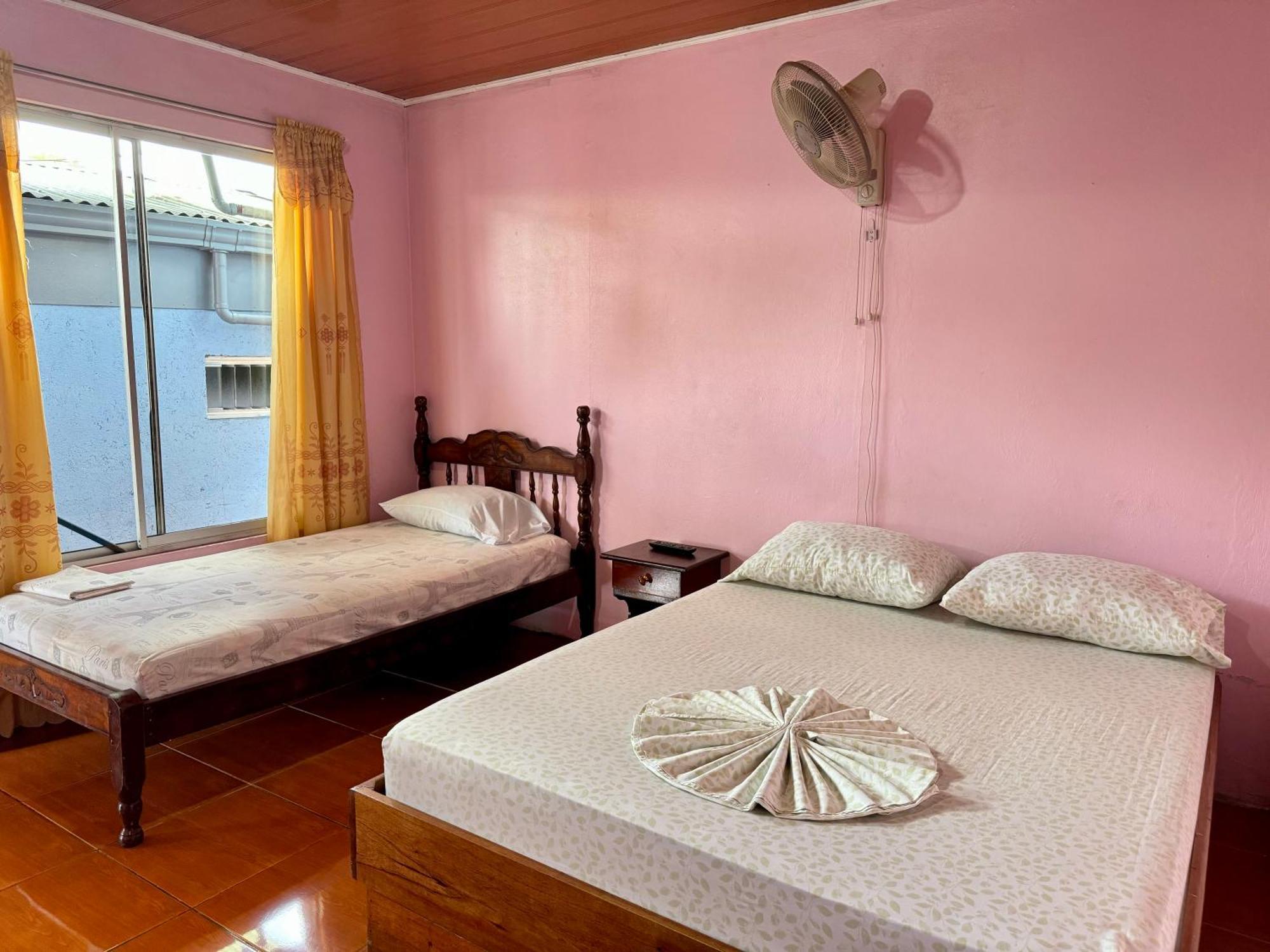 Cabinas Las Palmas Del Sol La Fortuna Exterior photo