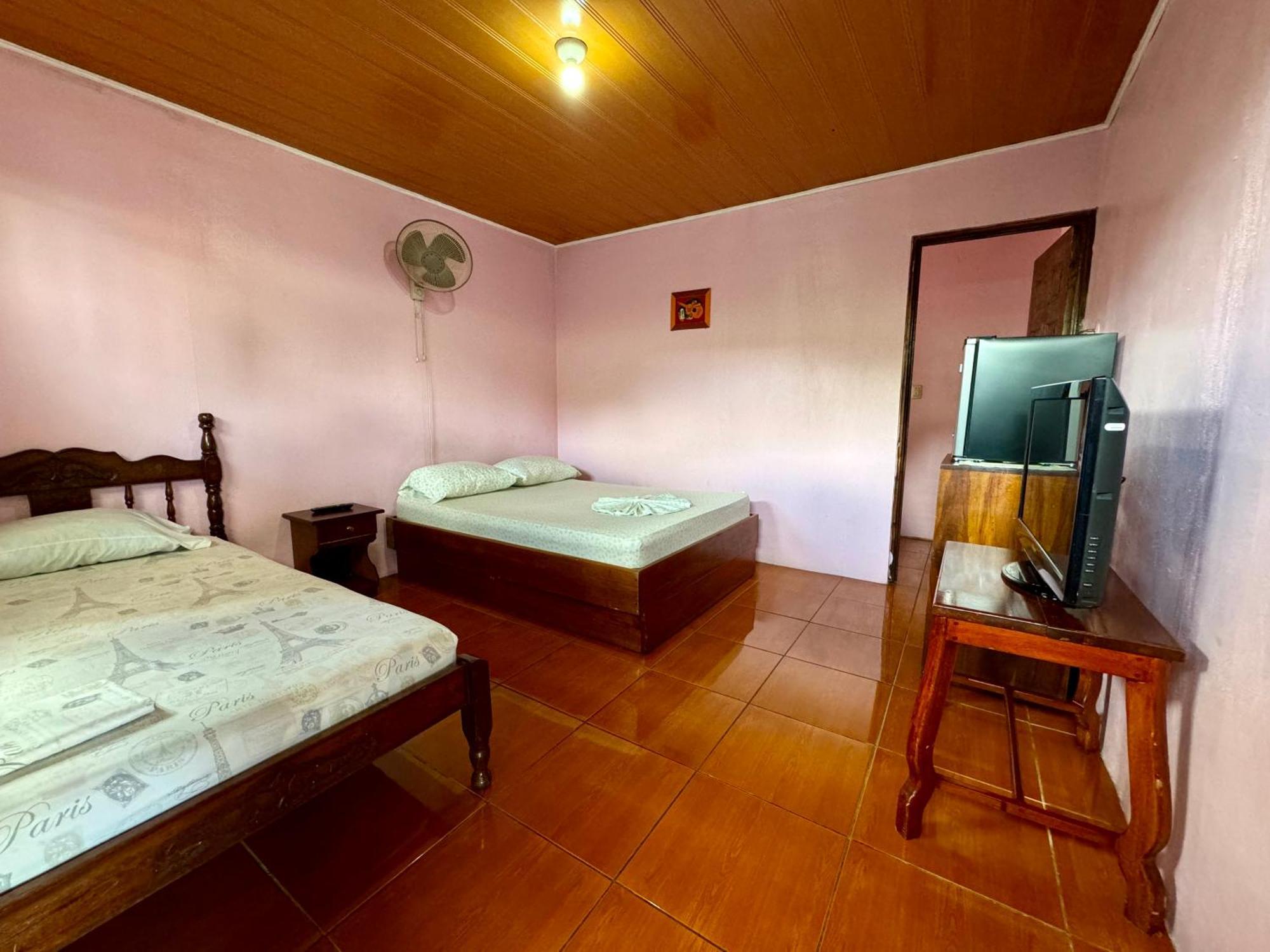 Cabinas Las Palmas Del Sol La Fortuna Exterior photo